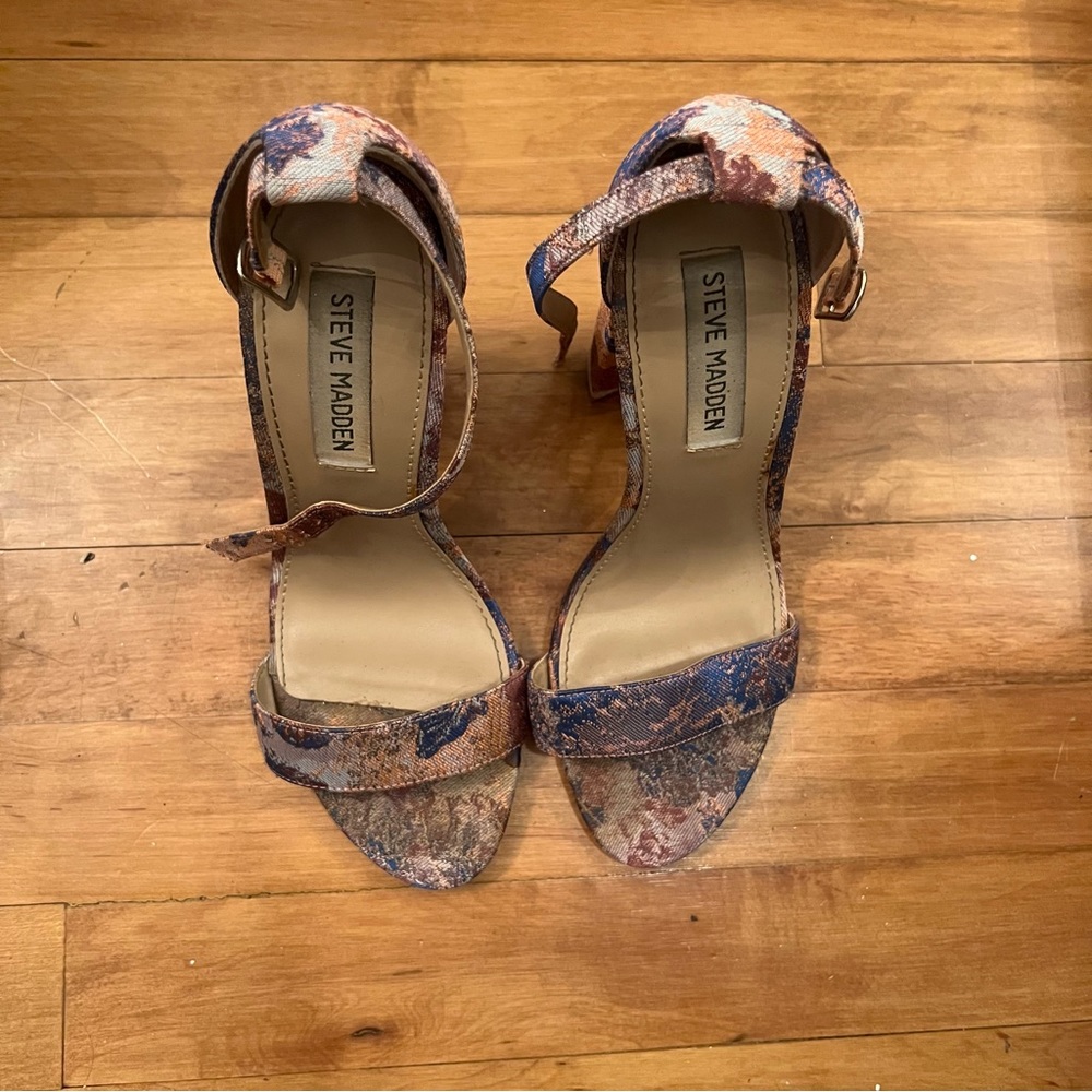Steve Madden multicolor Carrson Heels